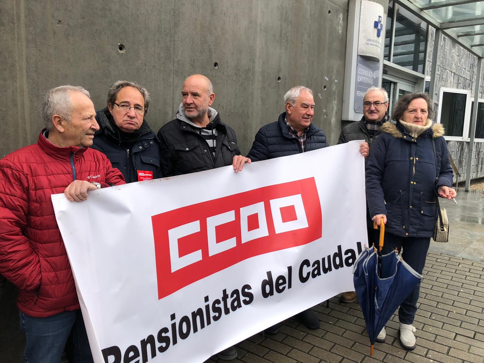 Protesta de los pensionistas en Langreo para pedir mejoras en la sanidad