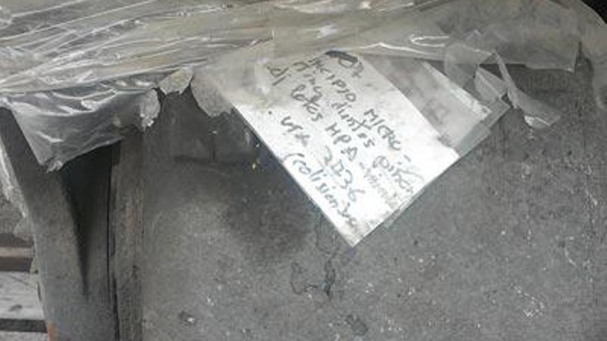 FGV conserva piezas del tren del accidente que dice haber destruido