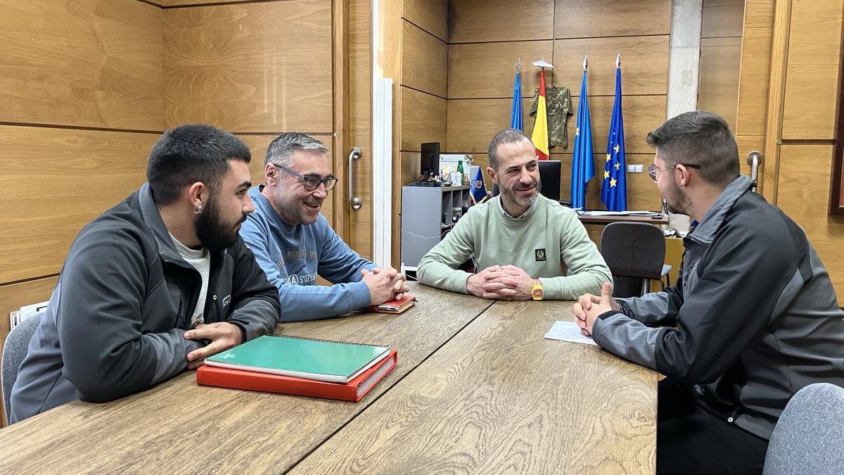 Por la izquierda, Alberto Berdayes, Pergentino Martínez, Ángel García y Andrés Berdayes, durante el encuentro.