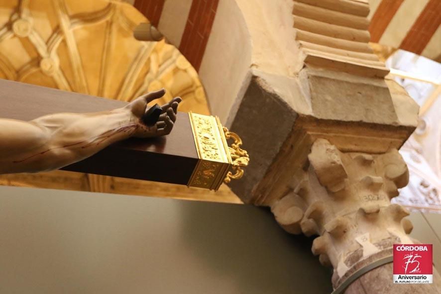 FOTOGALERÍA / La Vera Cruz muestra en la Mezquita Catedral su patrimonio