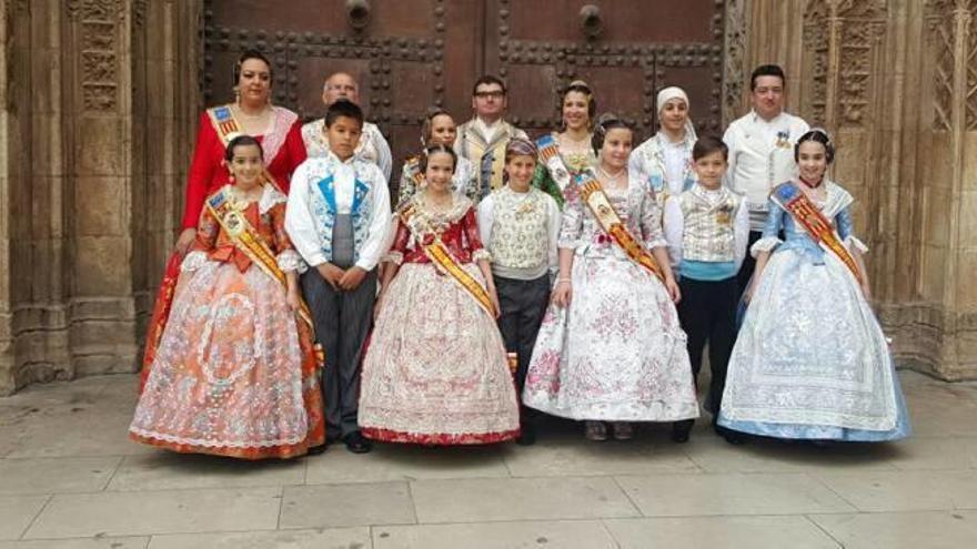 la recepción.Las falleras mayores y presidentes de las comisiones de Alcàsser en la Catedral. f a. a. Las falleras mayores de Aldaia con el alcalde Guillermo Luján. f a. a. Levante TV entrevista al presidente de la diputación, Jorge Rodríguez. f levante tv Los representantes de Ángel del Alcázar de Torrent. f l-emv Los presidentes de las fallas Platja de la Pobla y Rei En Jaume. f l-emv Presidentes de las fallas de Albalat y el de El Castell de Museros. f a. mLas falleras de Sedaví con Rodríguez. f a. s. Las falleras mayores de Torrent con la de Valencia y Enma Martín, de la Cort d&#039;Honor. f a. f.