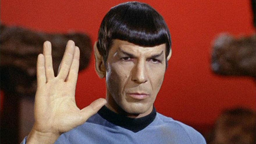 Leonard Nimoy, como míster Spock.