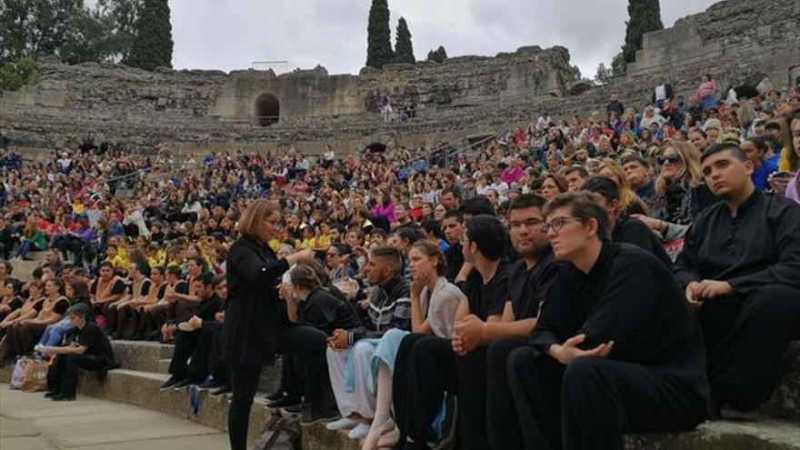 Más de 700 alumnos salen a escena en el teatro romano