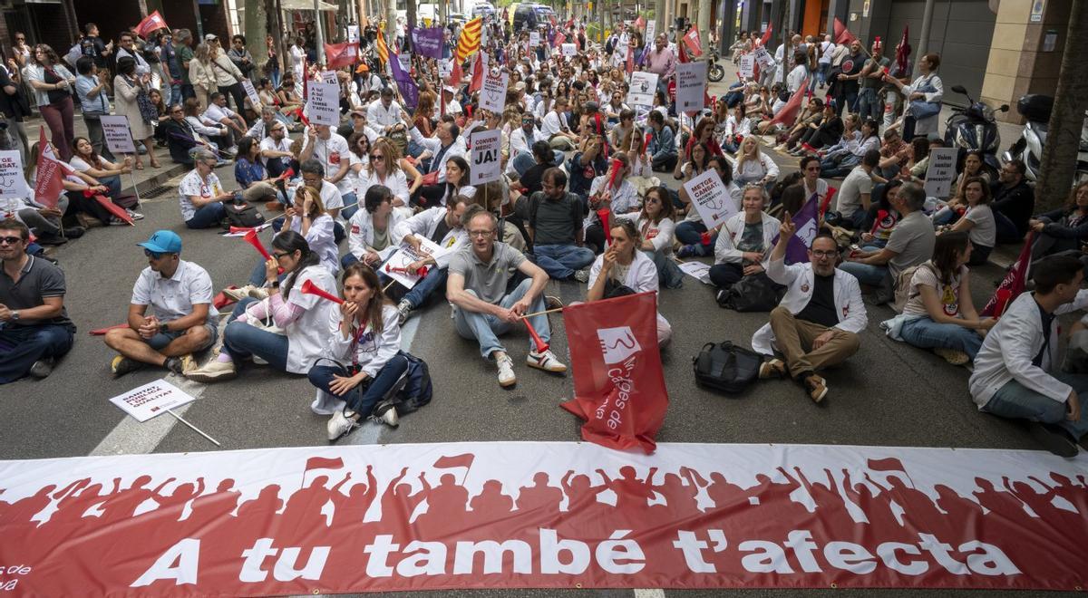 Els metges tornen a parar contra de l’Estatut Marc