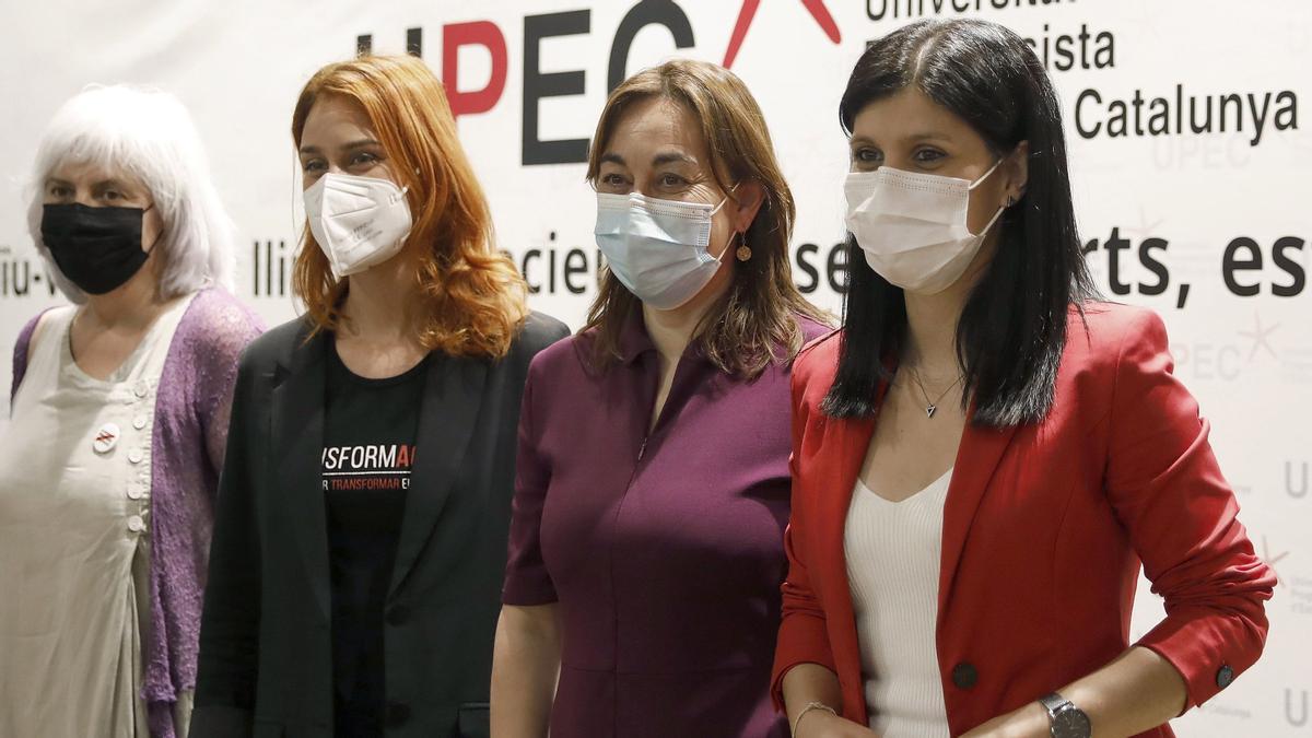 GRAFCAT5858. BARCELONA, 02/07/2021.- La secretaria general de ERC, Marta Vilalta (d), la presidenta de En Comú Podem, Jéssica Albiach (2i), y las diputadas de la CUP, Dolors Sabater (i), y del PSC, Silvia Paneque (2d), durante su participación este viernes en el debate &quot;Lo esencial está en la izquierda&quot;, celebrado en el marco de la Universitat Progressista d,Estiu (UPEC). EFE/Andreu Dalmau.