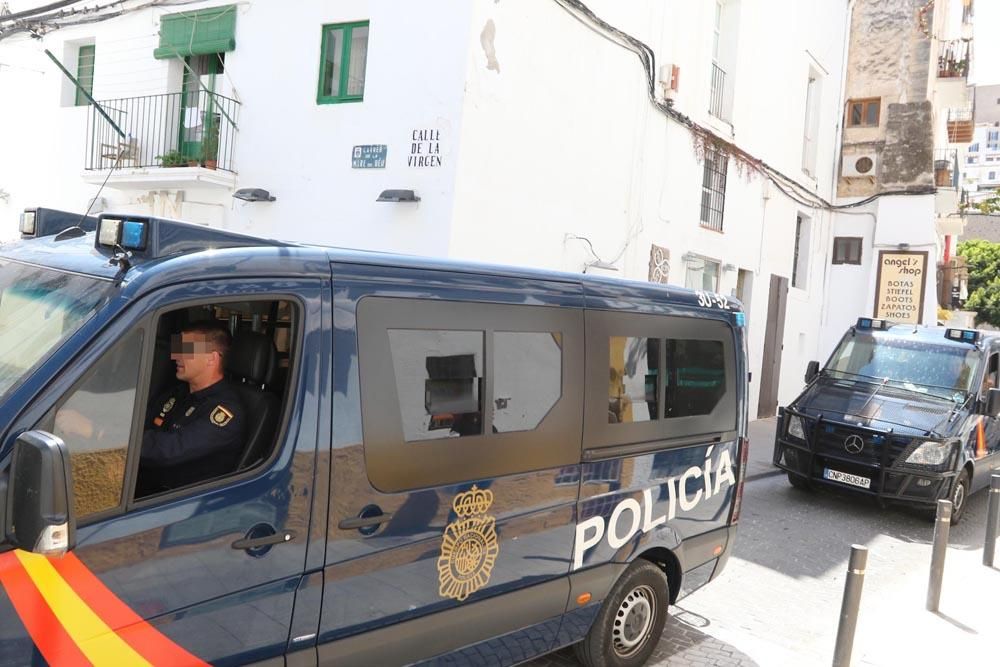 Operativo especial para el desalojo de sa Penya.