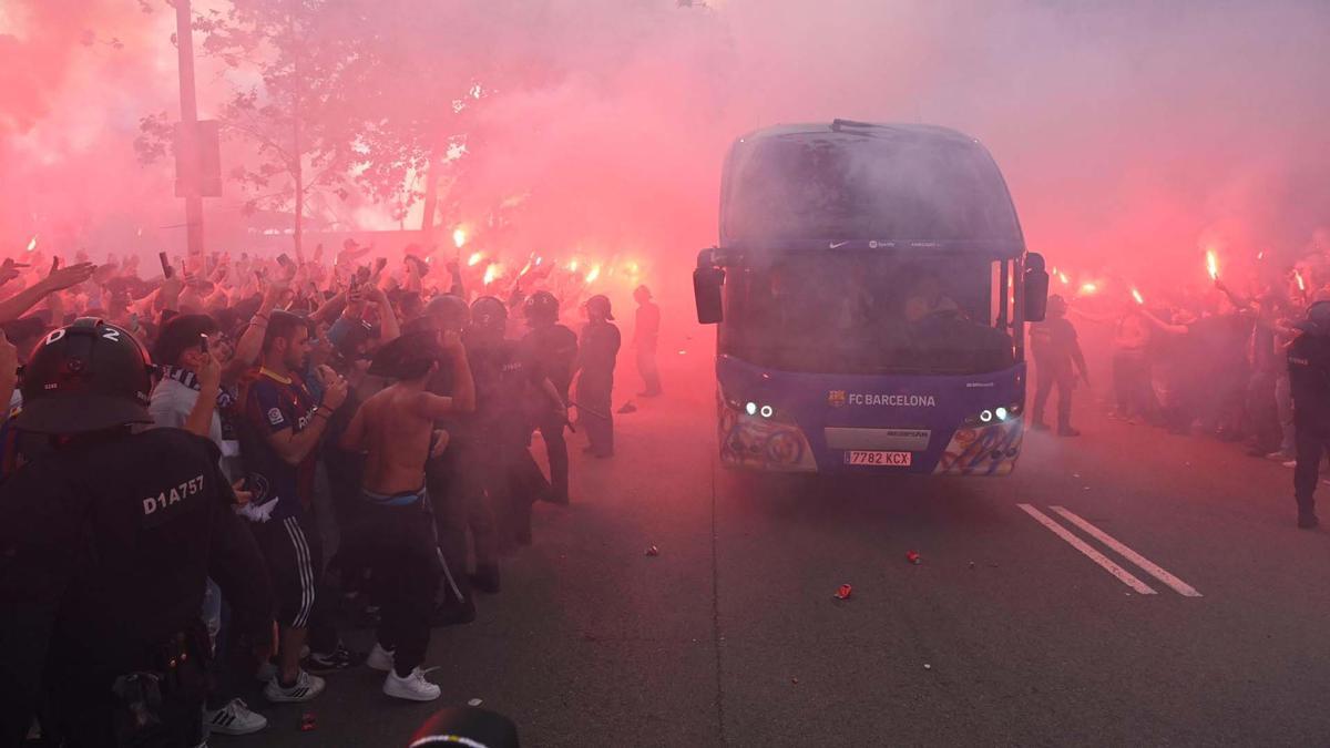 Ambiente antes del encuentro del Barça contra el PSG