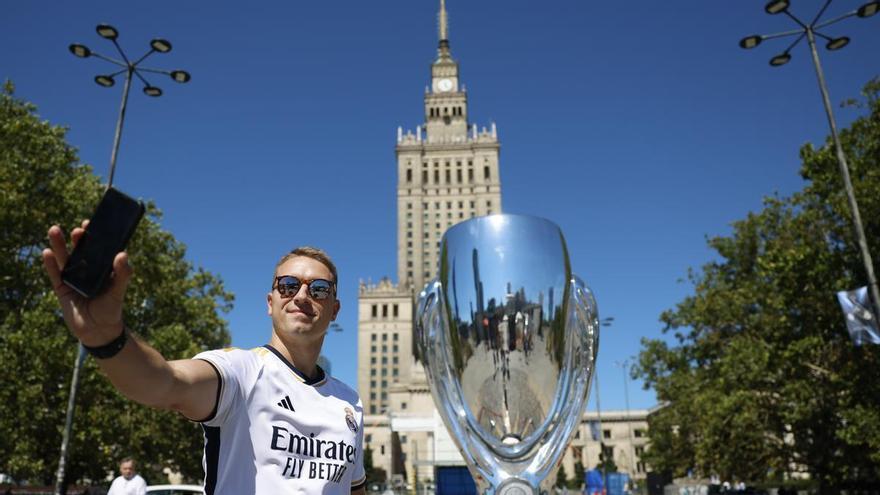 El espíritu de Dudek: el Real Madrid desplaza menos aficionados que el Atalanta pero gana en &#039;territorio Lewandowski&#039;