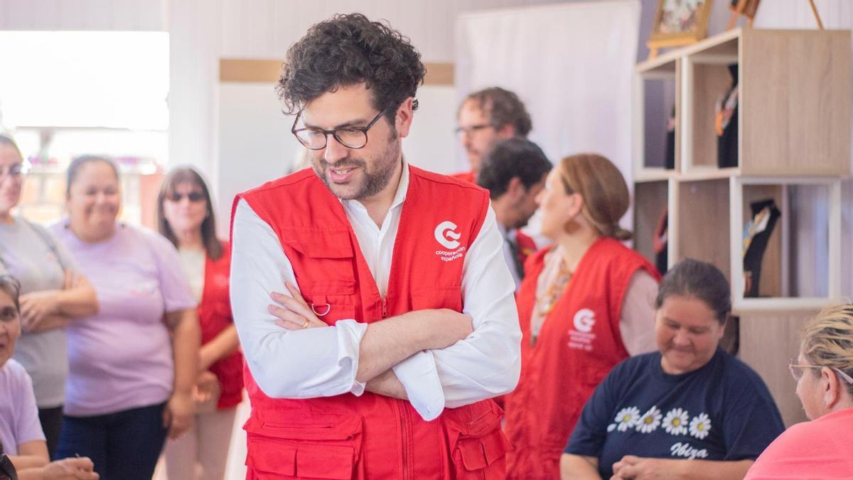 Antón Leis García en campo con AECID