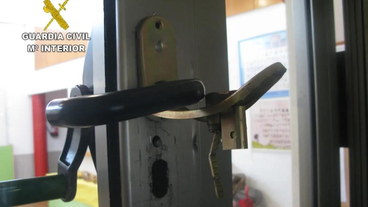 Foto aportada en su día por el asalto a la escuela infantil municipal de Cambados.