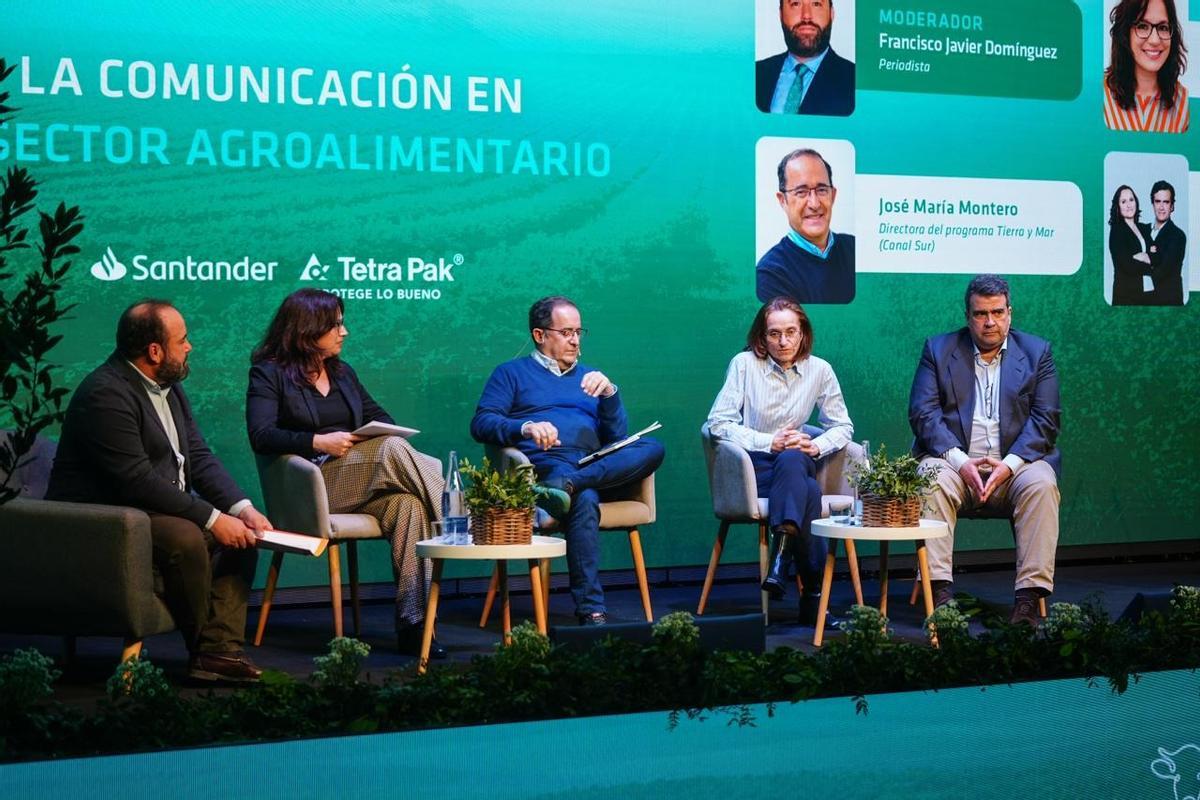 Mesa redonda moderada por Francisco Javier Domínguez.