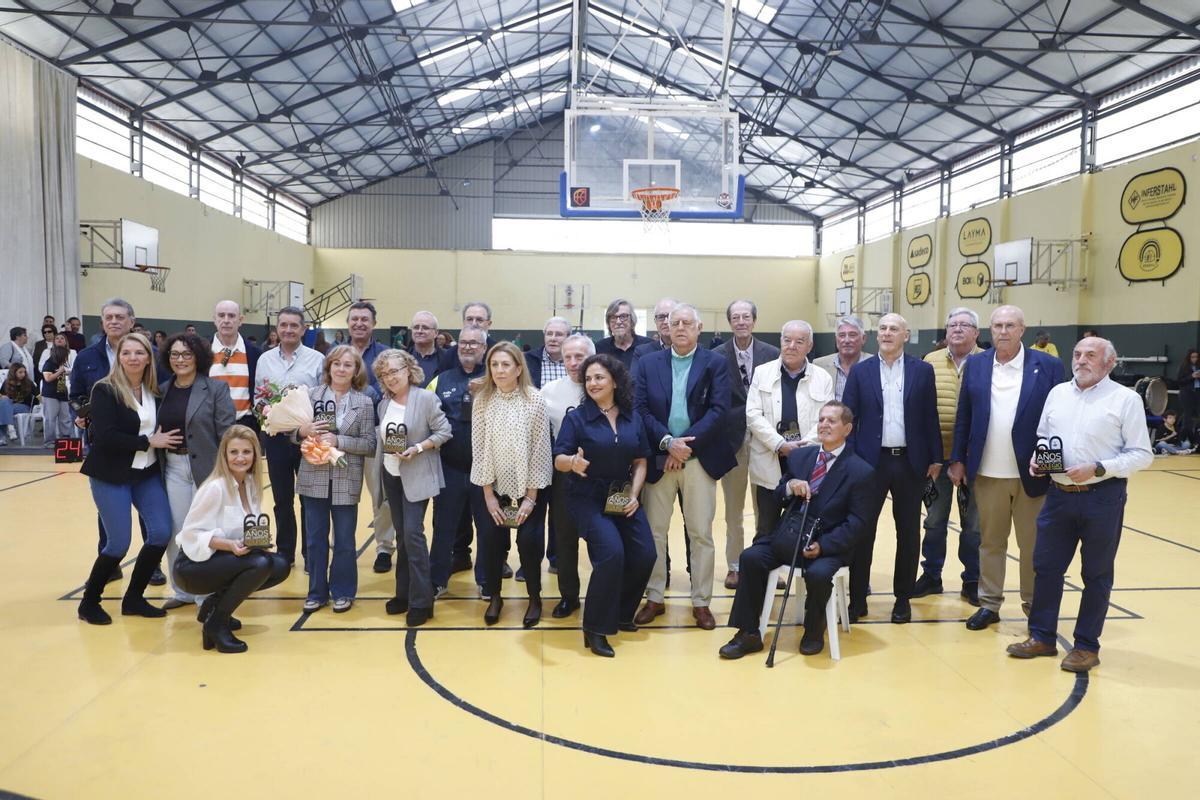 La celebración de los 60 años de deporte en el Colegio Virgen del Carmen, en imágenes La celebración de los 60 años de deporte en el Colegio Virgen del Carmen, en imágenes