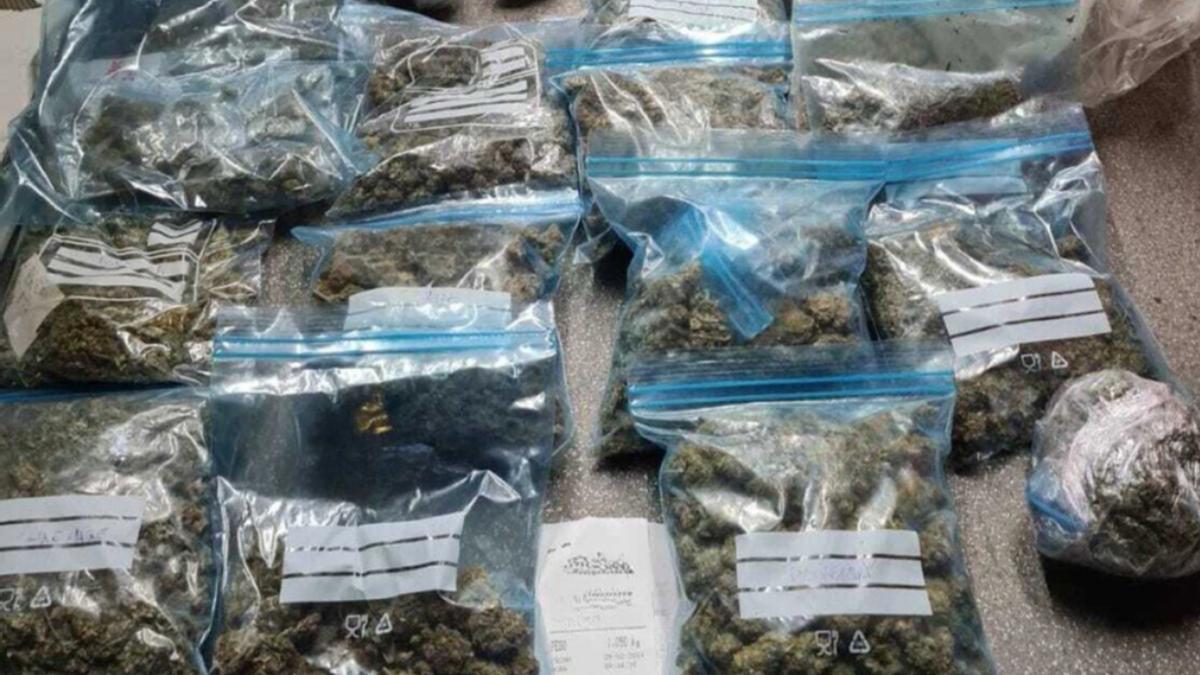 Sorpresa en un control de tráfico en Canarias: encuentran más de un kilo de droga