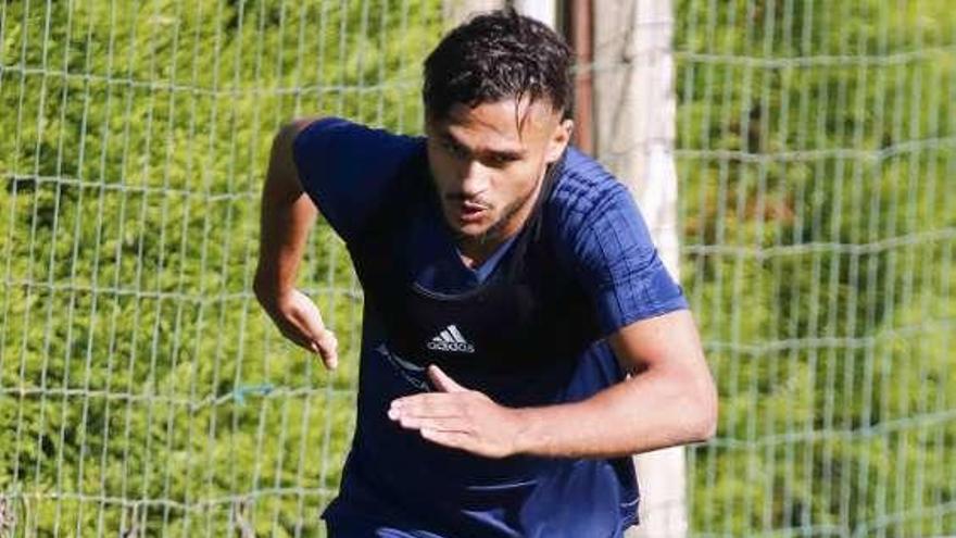 Boufal, en un reciente entrenamiento del Celta. // Cristina Graña