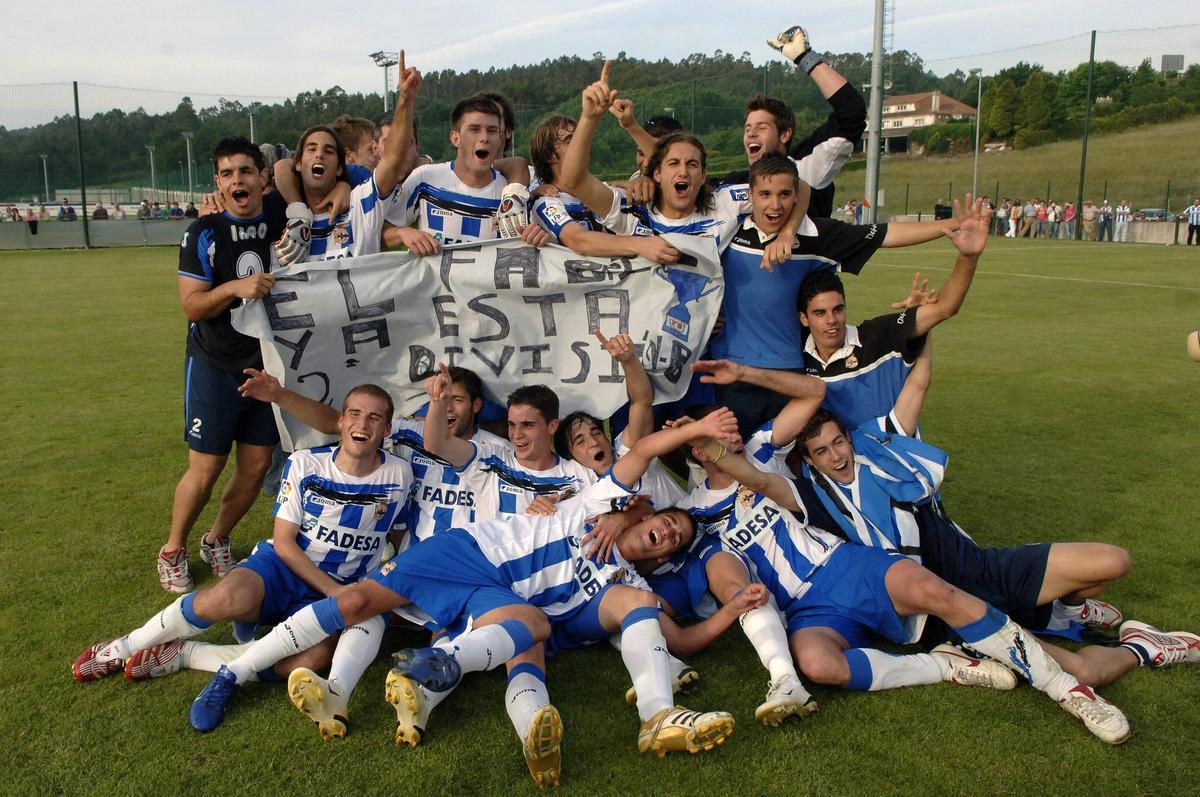 El Fabril celebra en 2007 su ascenso a Segunda B
