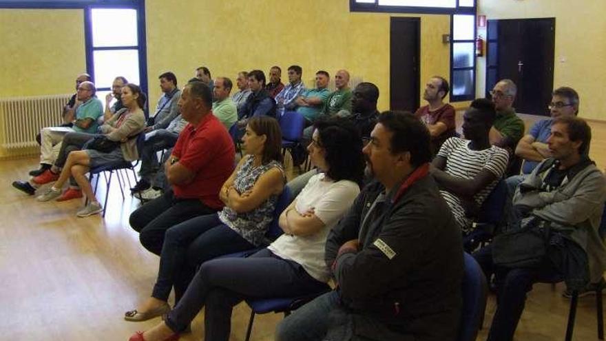 Participantes en el taller de empleo que recupera la Finca Tenreiro.