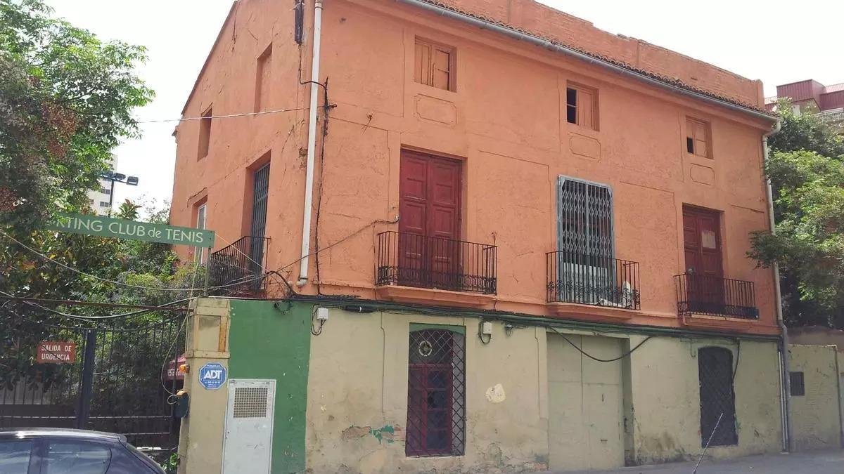 Estado actual de la Alquería del Tenis cuyo origen es anterior al año 1950