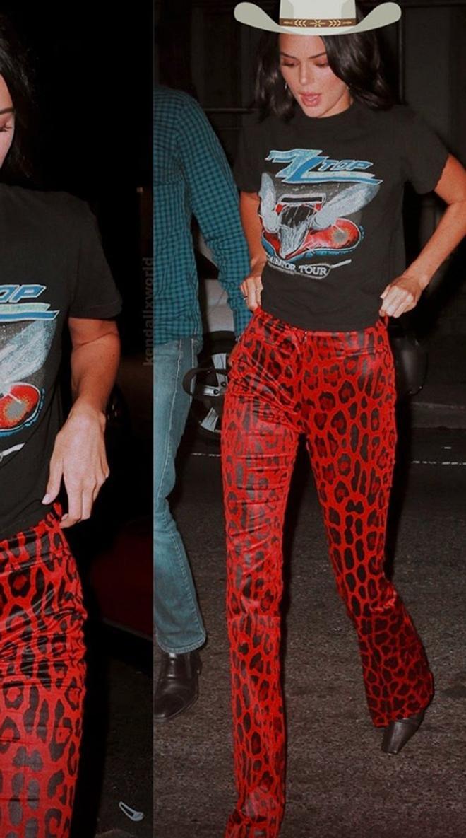 Kendall Jenner con pantalones de leopardo en la NYFW