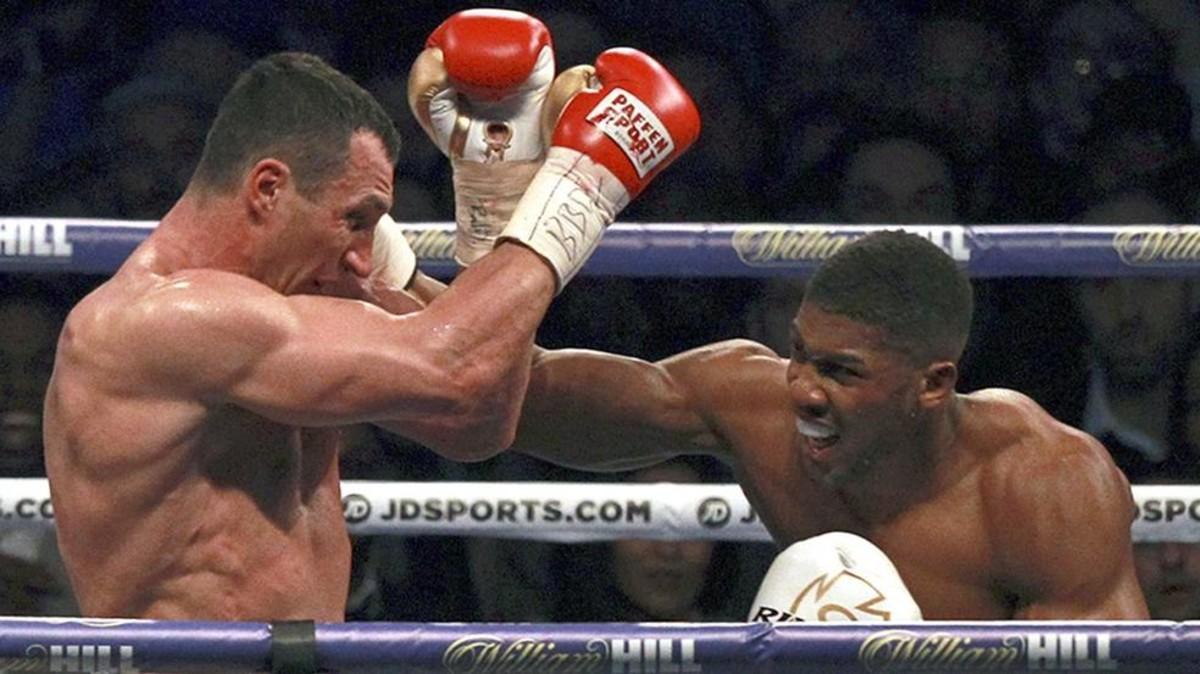 Joshua durante el combate contra Klitschko