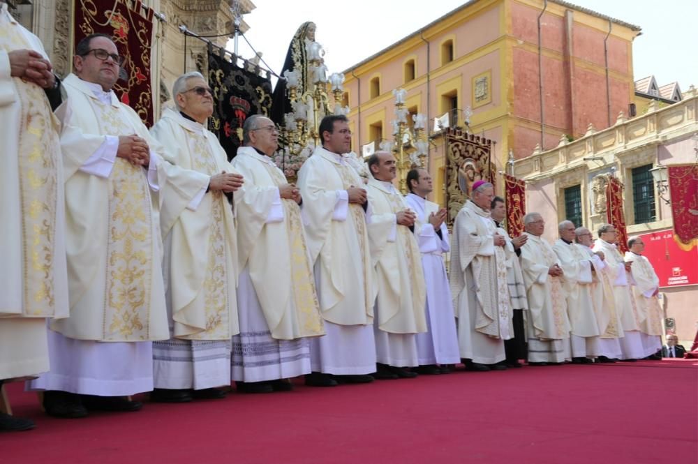 Coronación de la Virgen de la Soledad en la plaza Belluga