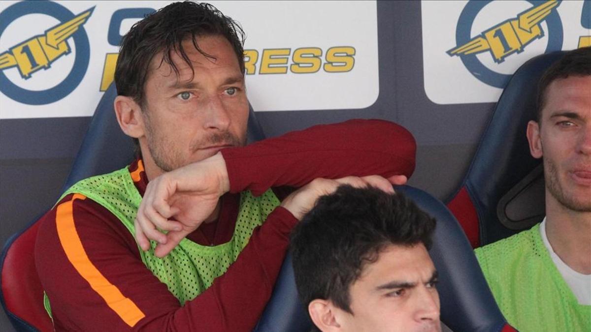 Totti será el director técnico de la Roma y trabajará bajo las órdenes de Mochi