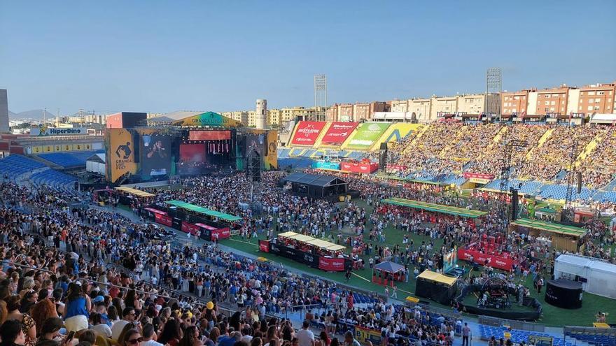 Los fans de Aitana aumentan la expectación por el tercer día del Granca Live Fest 2026: "Es una suerte poder ver un espectáculo así"