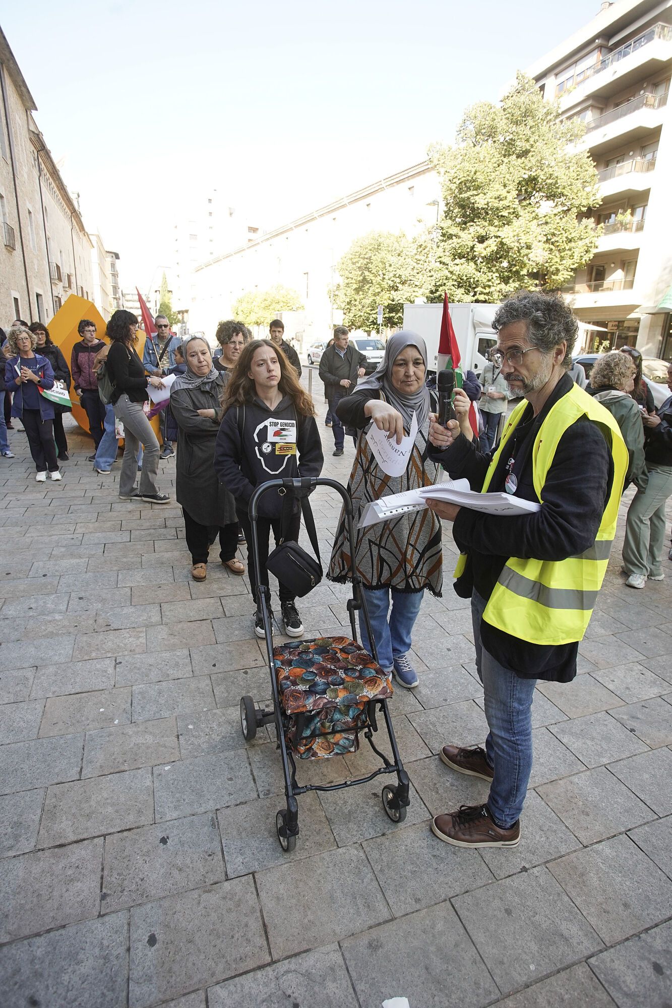 Girona concentració davant de la seu de la Generalitat de Girona vaga general en suport a Palestina