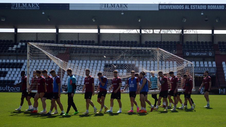 Nacho y 10 más el Mérida el domingo ante el Racing de Ferrol