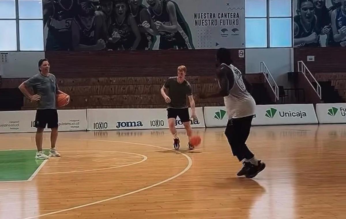 Alberto Díaz y Kendrick Perry en el entrenamiento de hoy.