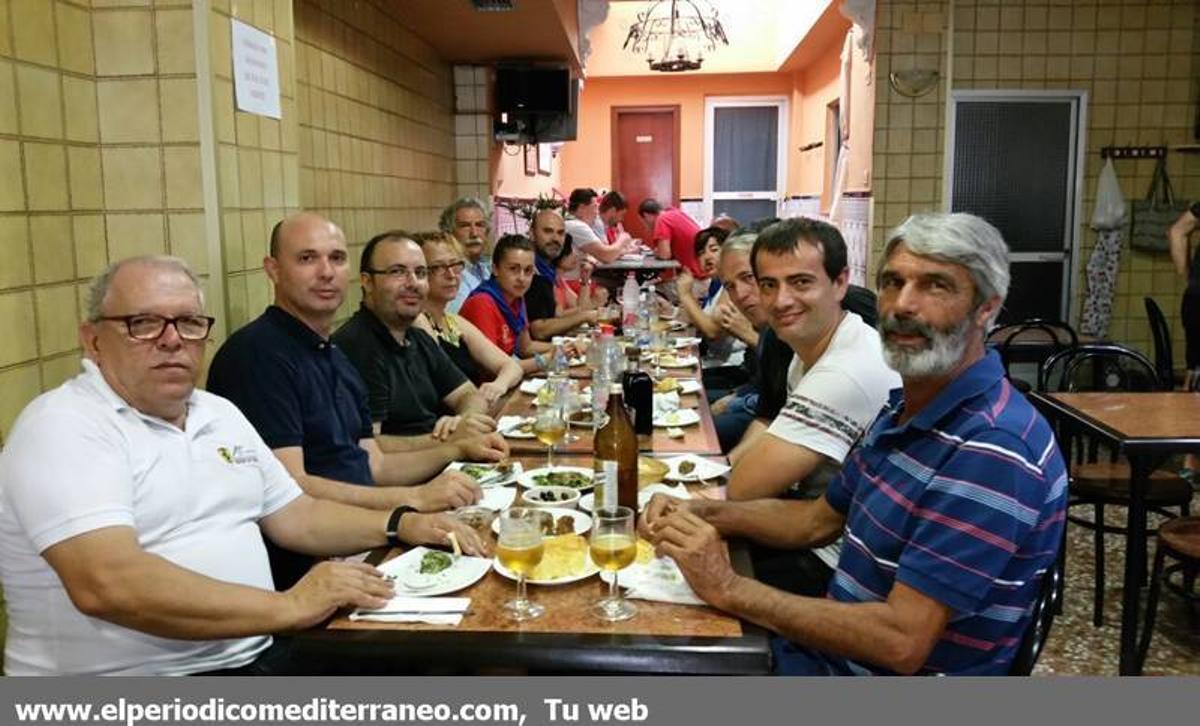 GALERÍA DE FOTOS -- Encierro de vértigo en la Vall d’Uixó GALERÍA DE FOTOS -- Encierro de vértigo en la Vall d’Uixó