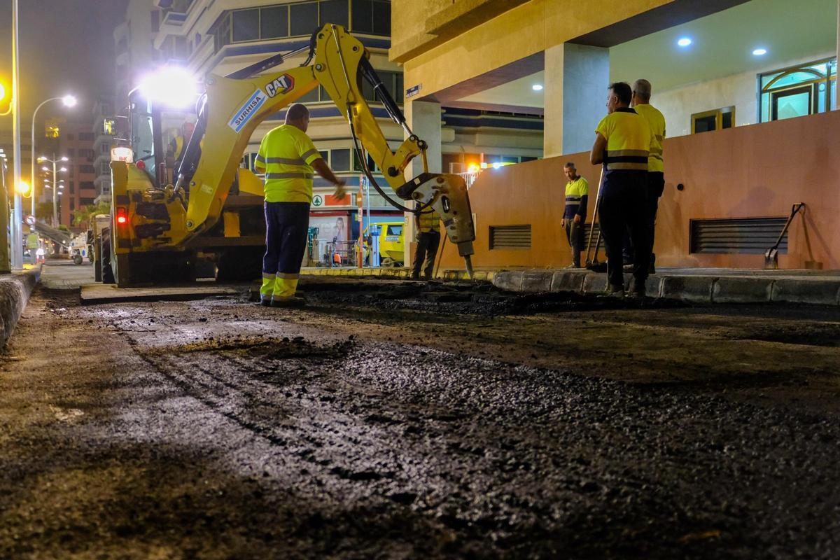 El Ayuntamiento reordena el tráfico en calles del barrio de Triana por tareas de asfaltado - Calle Miguel de Cervantes