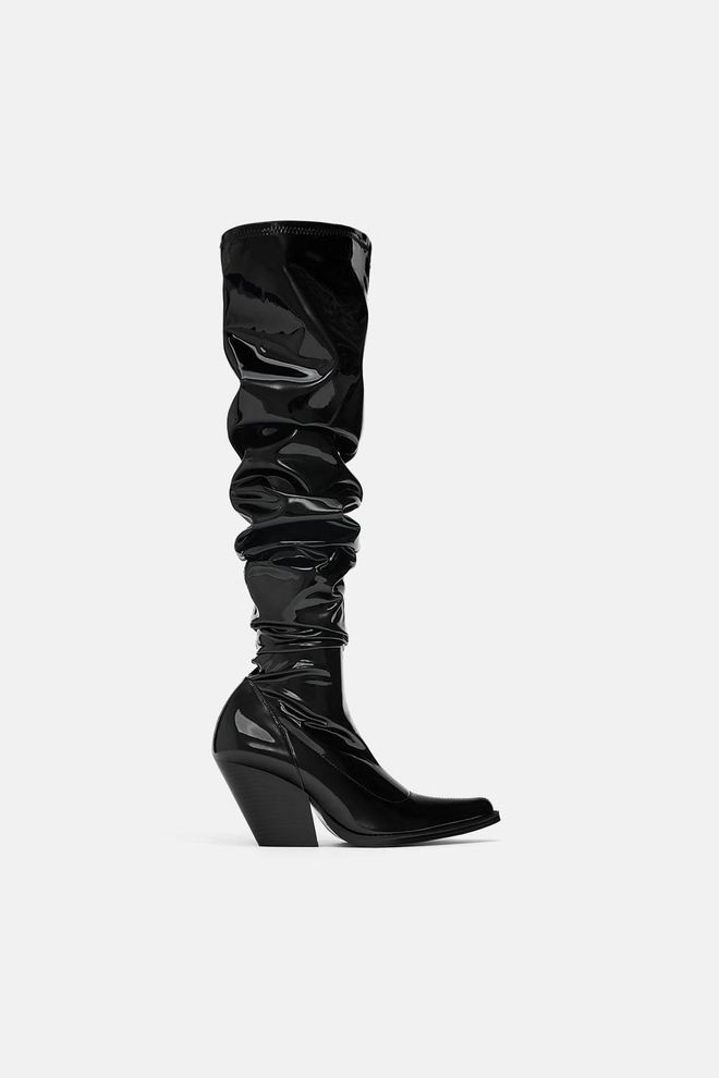 Botas negras estilo cowboy de Zara