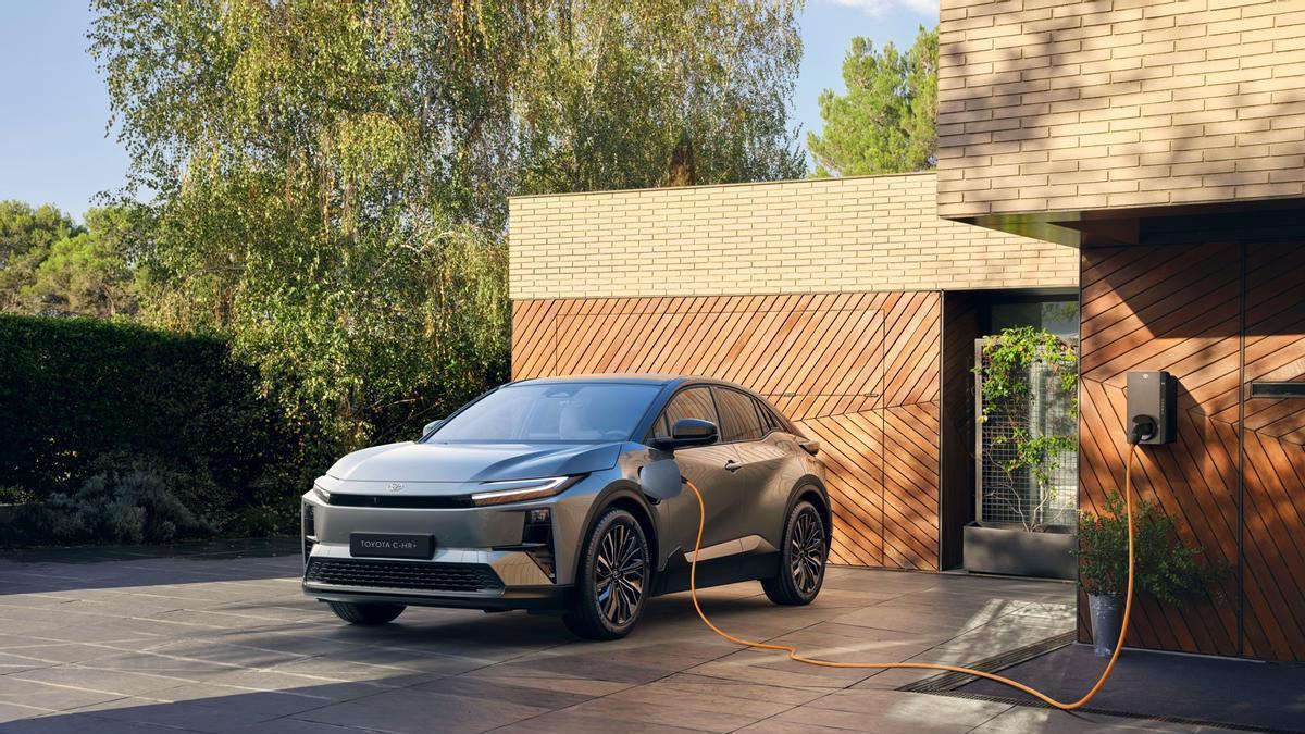 Toyota C-HR+
