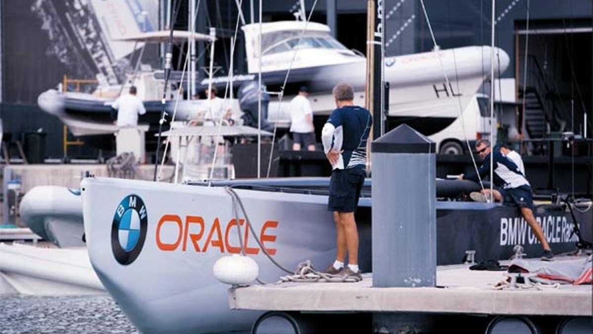 Base en el puerto del equipo de vela &quot;BMW Oracle&quot;, diseñada por el valenciano José María Tom