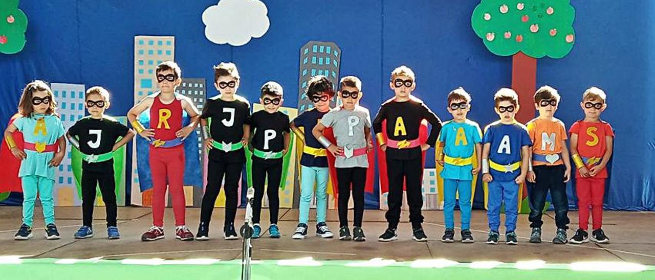 Teatrets d’Infantil al mes de maig al CEIP Azorín de Monòver