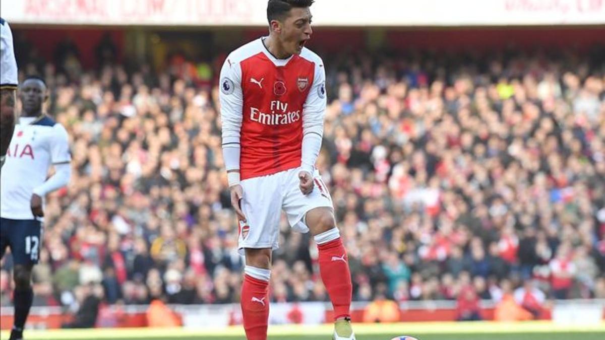 Özil es un jugador clave para Wenger en el Arsenal