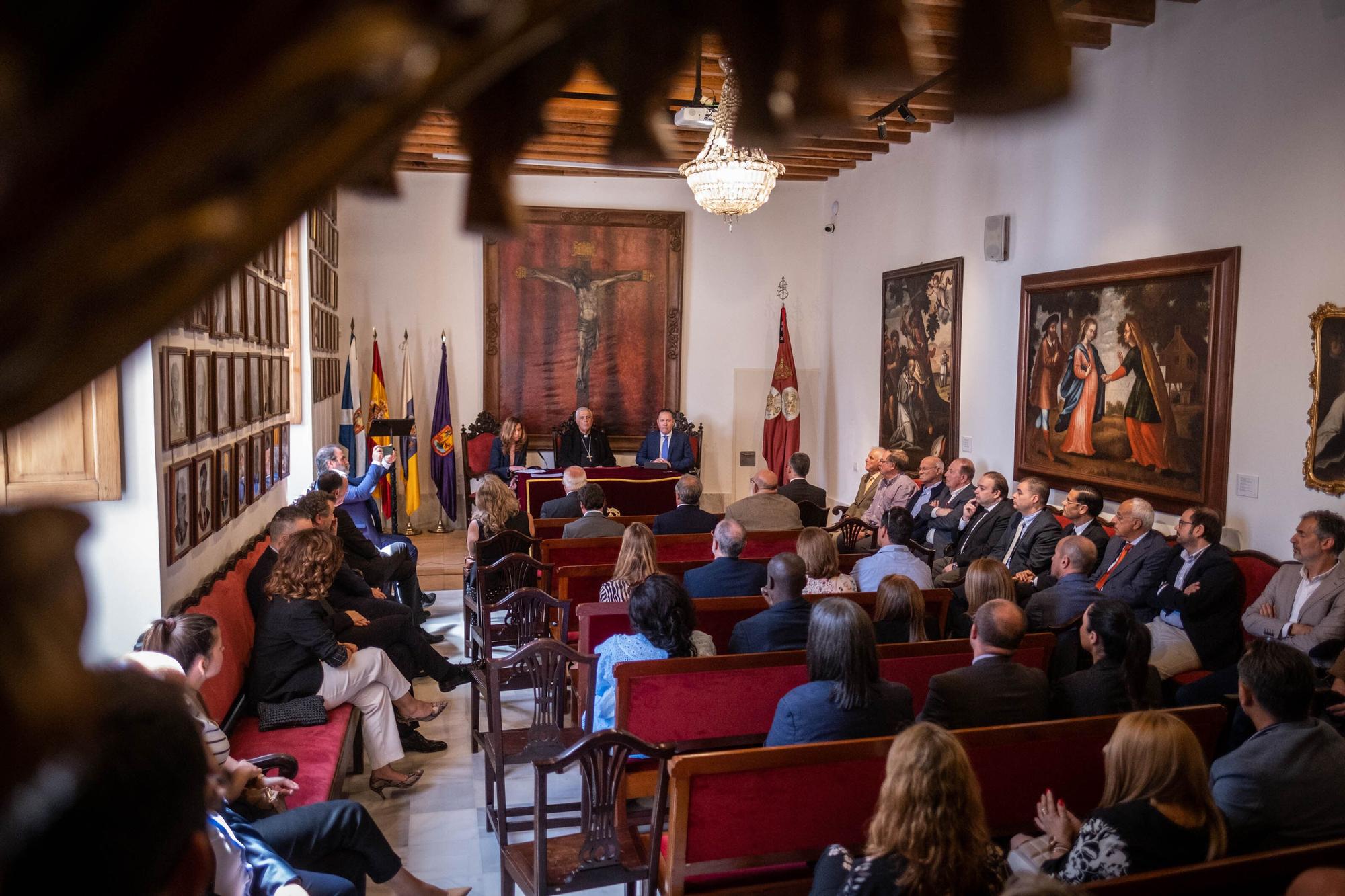 Presentación del velatorio de la plaza del Cristo de La Laguna