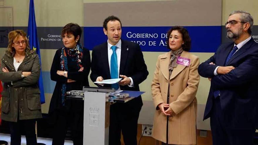 Por la izquierda, Mapy Artidiello, Adelia García, Guillermo Martínez, Carmen Escandón e Ignacio García.