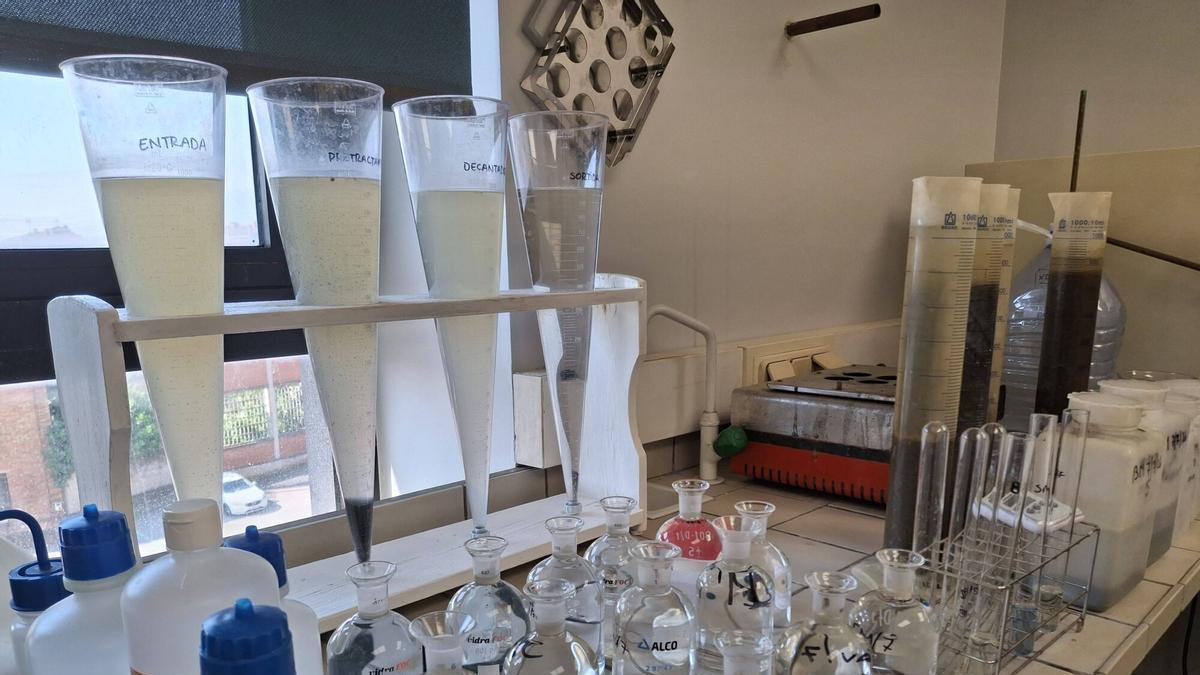 Laboratori d'Aigües de Manresa on es controla la qualitat de l'aigua