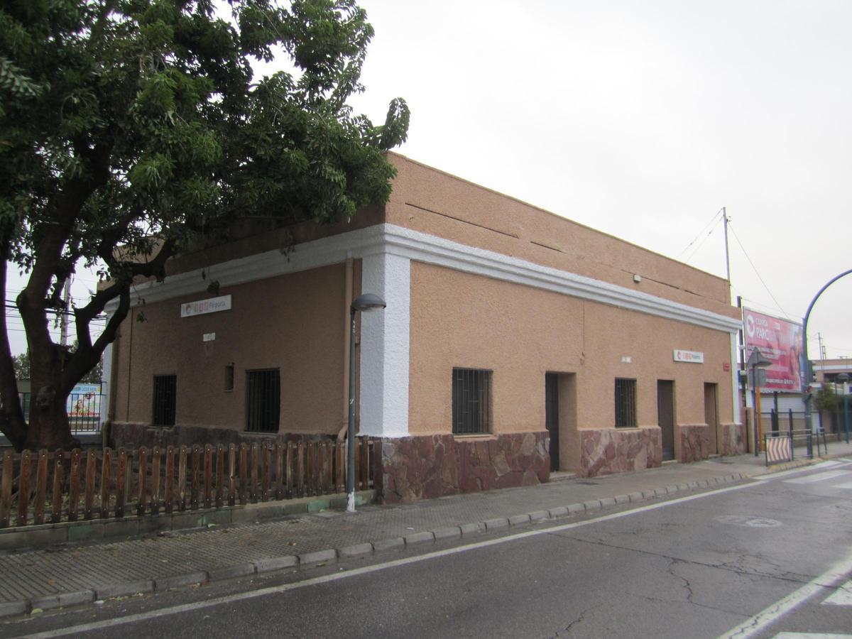 La recentment desapareguda estació del trenet de Paiporta, el 2018.