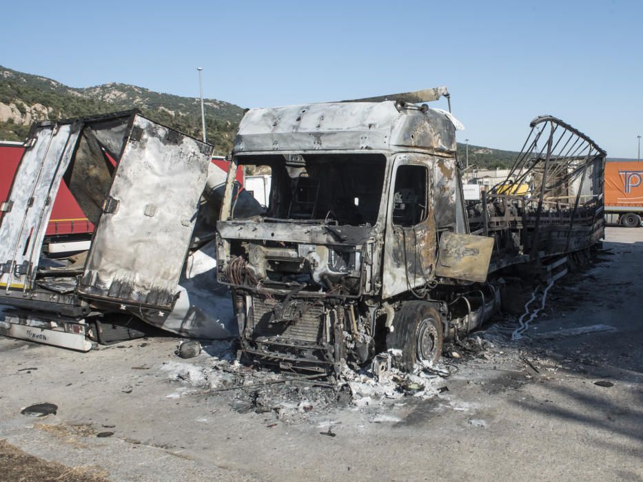 Incendi de vehicles a la Jonquera