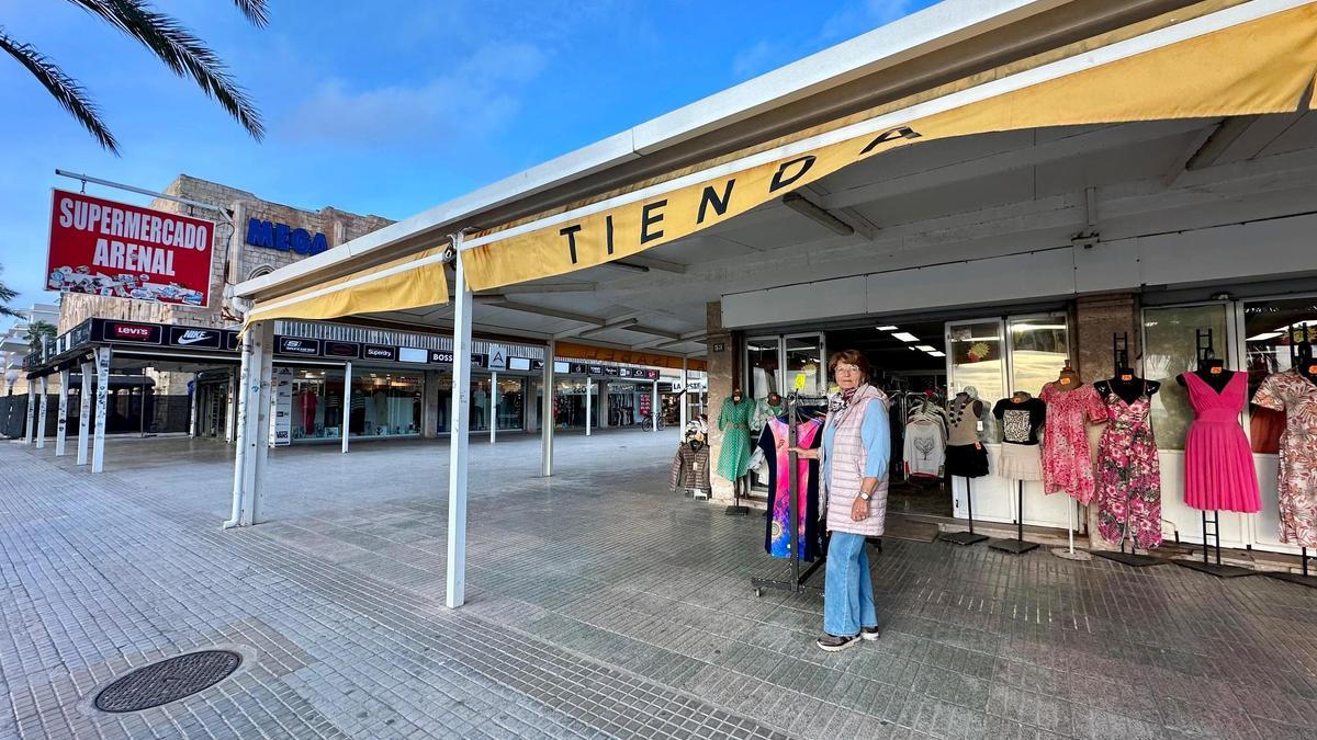 Beispiel eines alteingesessenen Geschäfts an der Playa de Palma: die Boutique "Isabel", die nach 52 Jahren schließt.