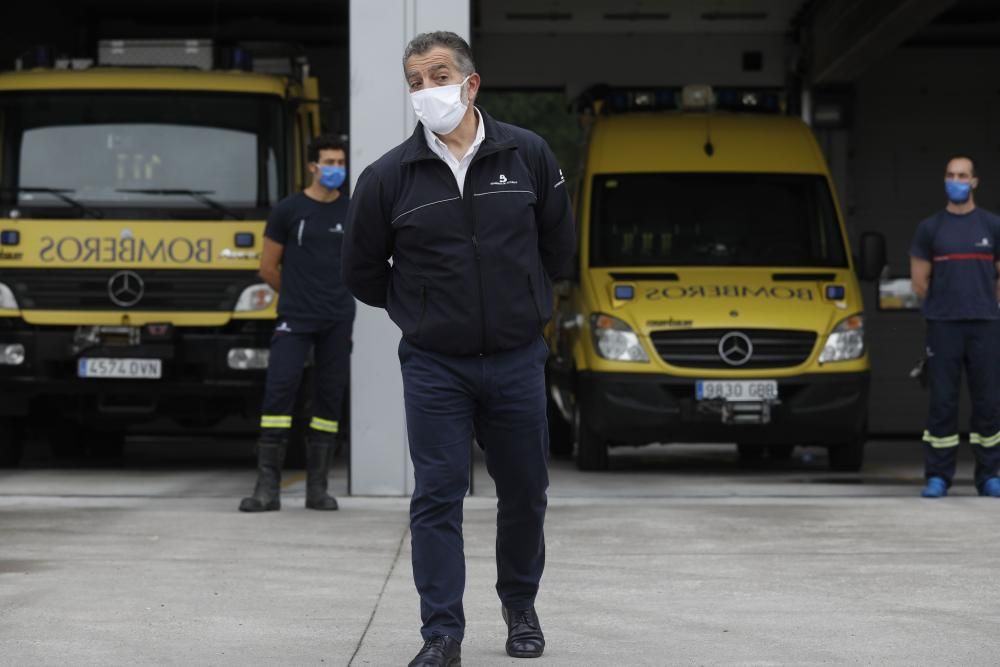 Adrián Barbón visita las instalaciones del 112 en Asturias