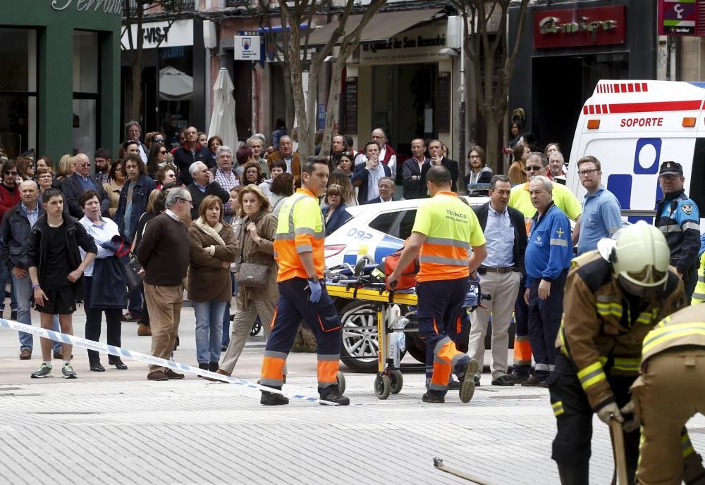 Una mujer fallece al incendiarse su piso en el edificio de Salesas, en Oviedo