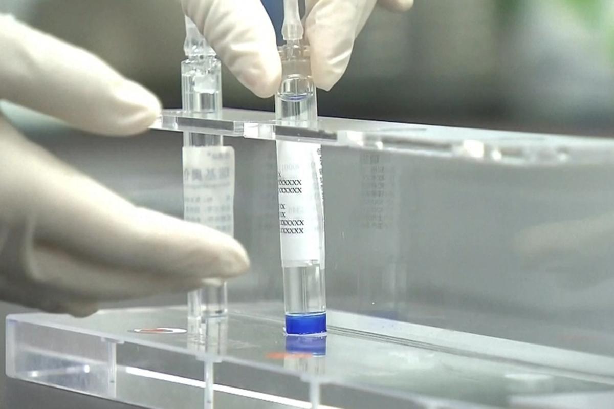 La terapia CAR-T es un tipo de inmunoterapia que utiliza el propio sistema inmunológico del paciente para combatir el cáncer.