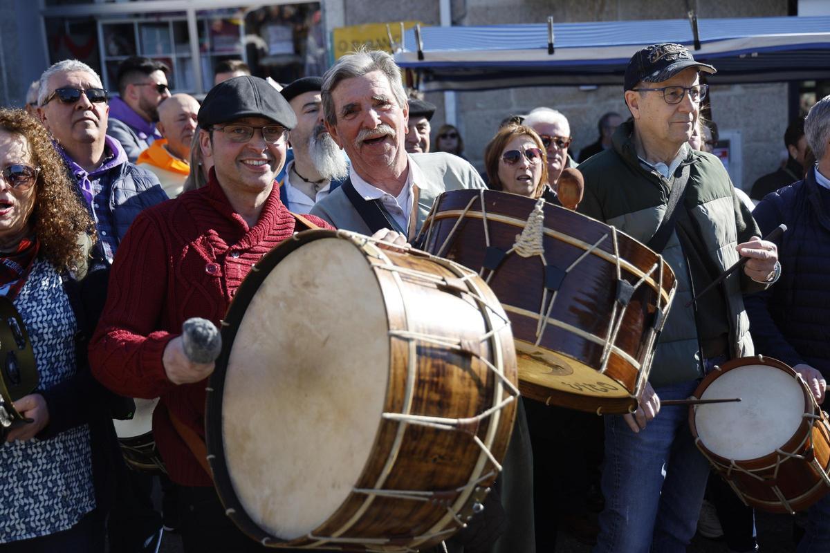 Gaitas, furanchos y furor religioso: San Blas triunfa en Bembrive