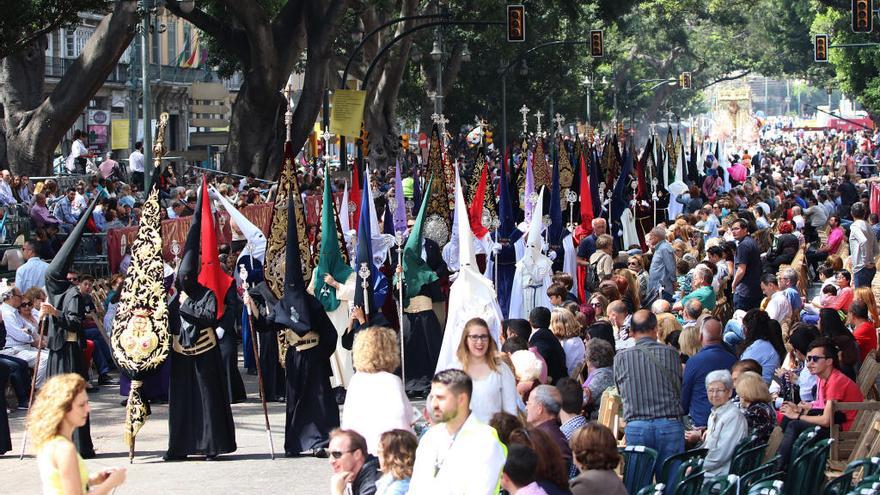 La Alameda Principal, durante la procesión del Domingo de Resurrección que cerraba la Semana Santa de Málaga.