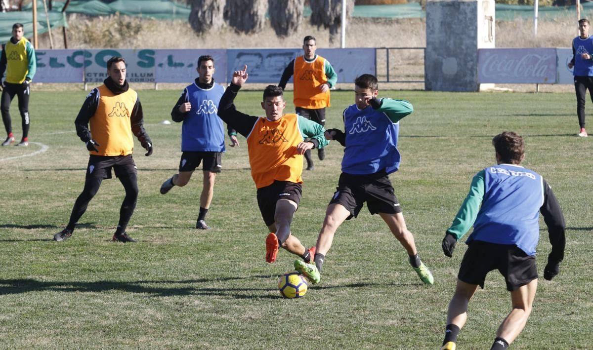 Primer entrenamiento de Jorge Romero tras hacerse cargo del primer equipo del CCF