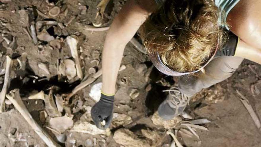 La cueva fue usada hace entre 3.300 y 2.600 años como recinto funerario.