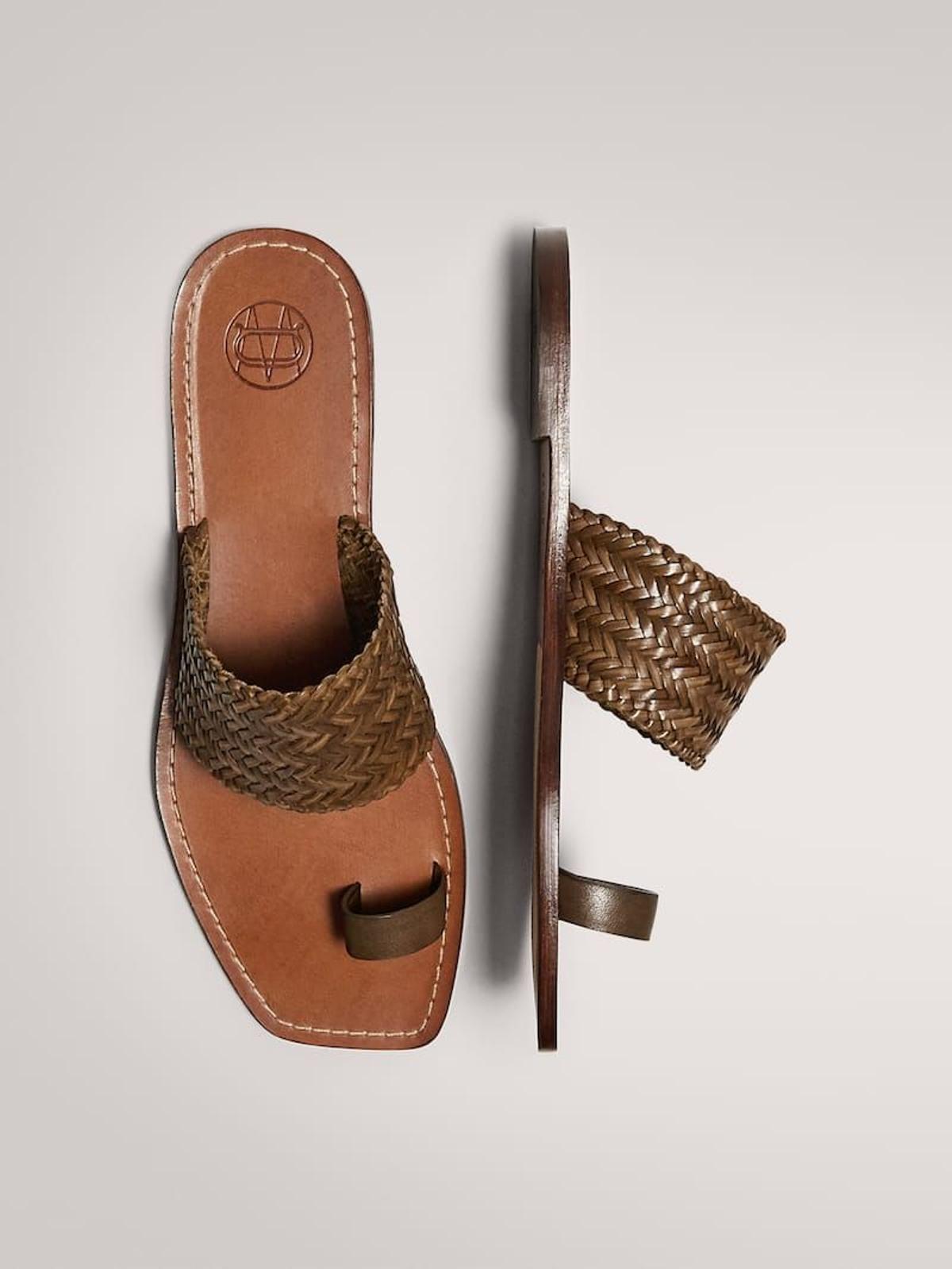 Sandalias de pala trenzadas en color kaki, de Massimo Dutti